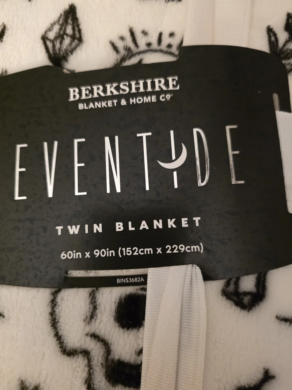Berkshire Eventide  Blanket - Black & White